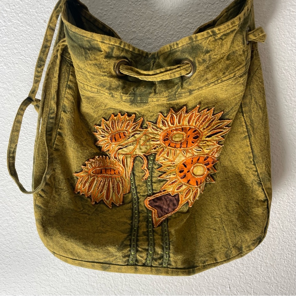 EARTH DIVAS BOHO SUNFLOWER CROSSBODY BAG